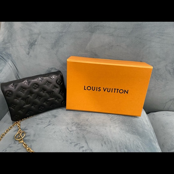 Louis Vuitton Pochette Coussin - Picture 8 of 8